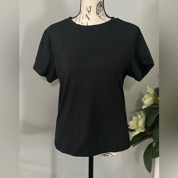 Trendy Queen Tops - 🖤 Trendy Queen Black Top - Size XL (NWT) 🖤